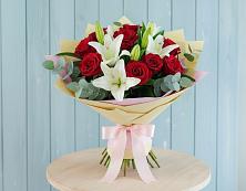 Букет цветов из:  Лилии и Розы в Татарино