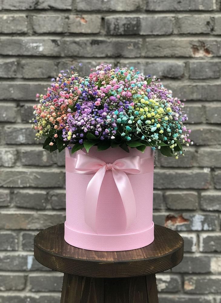 Цветочная композиция из Гипсофила и Розы в шляпной коробке в Татарино
