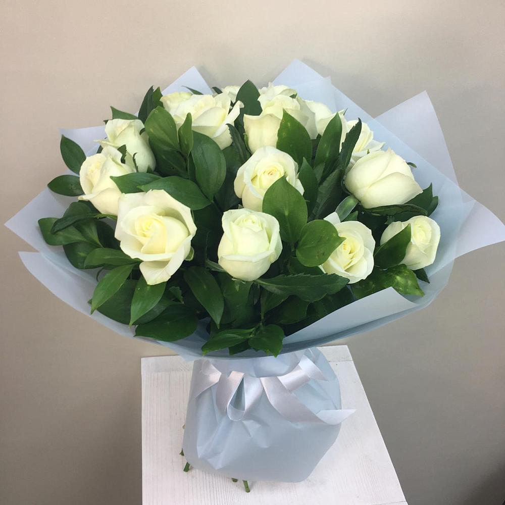 Букет 15 Белых роз Проуд в Татарино