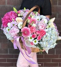 Цветочная композиция из Розы, Хризантемы, Пионы и Лизиантусы в корзине #REPLACE_PRED# Татарино
