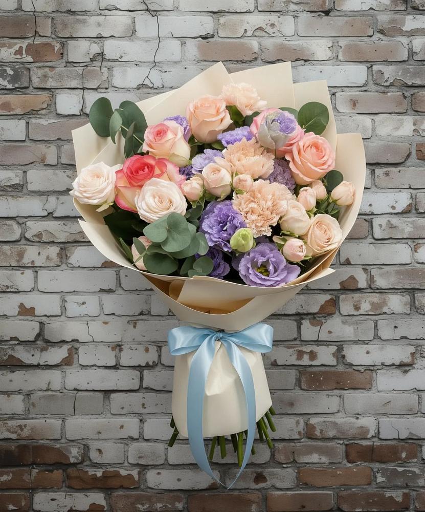 Букет цветов из: Розы, Лизиантусы и Гвоздики в Татарино