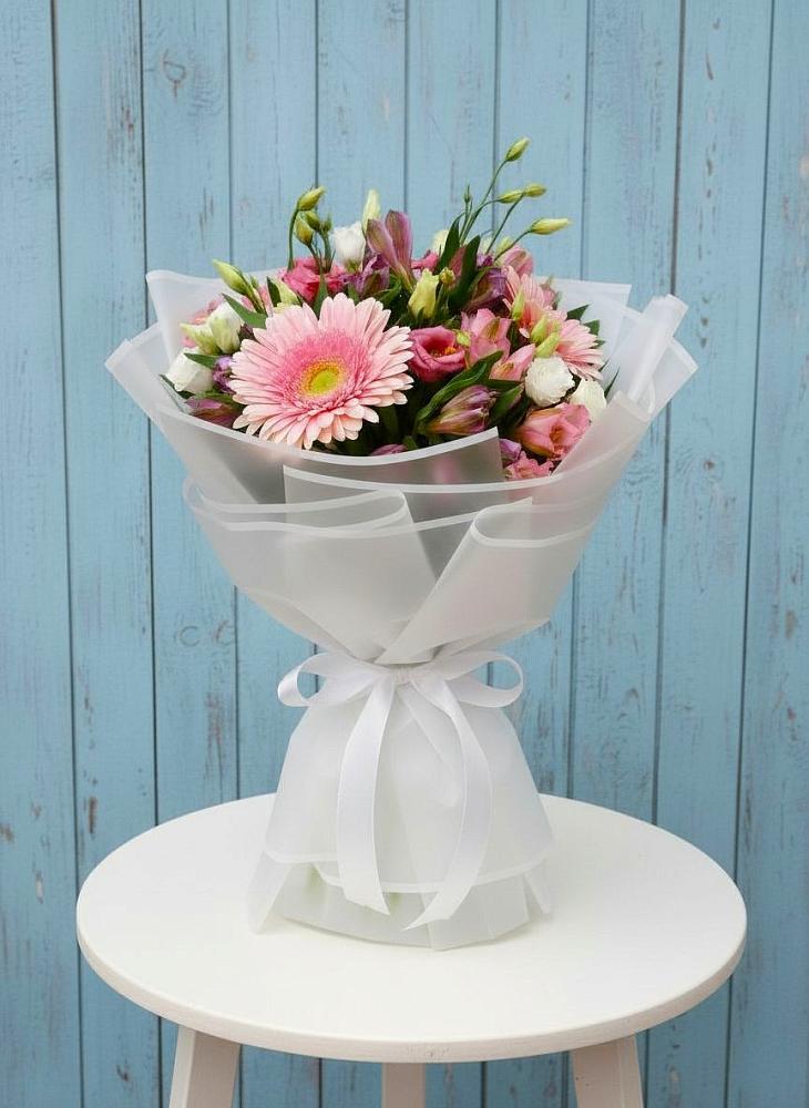 Букет цветов из: Герберы, Альстромерии и Лизиантусы в Татарино