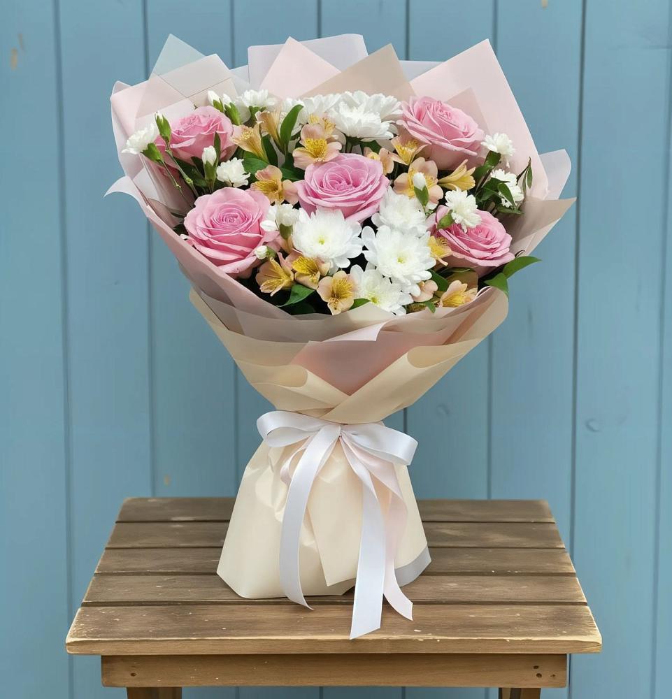 Букет цветов из: Гвоздики, Орхидеи и Розы в Татарино