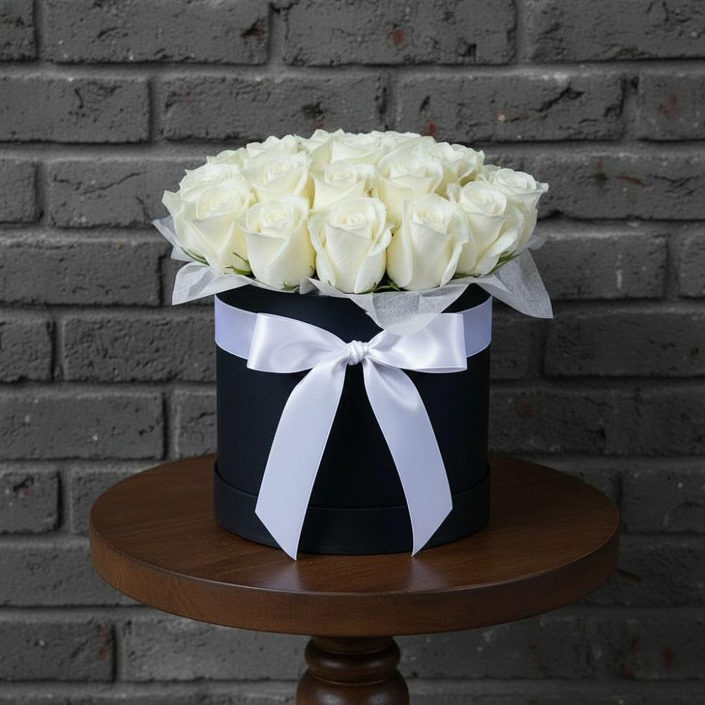 Цветочная композиция из Розы в шляпной коробке в Татарино