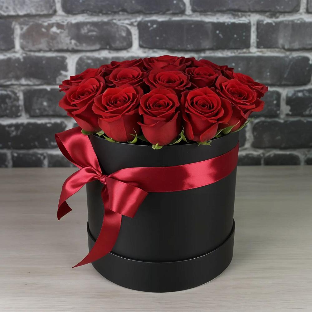 Цветочная композиция из Розы в шляпной коробке в Татарино