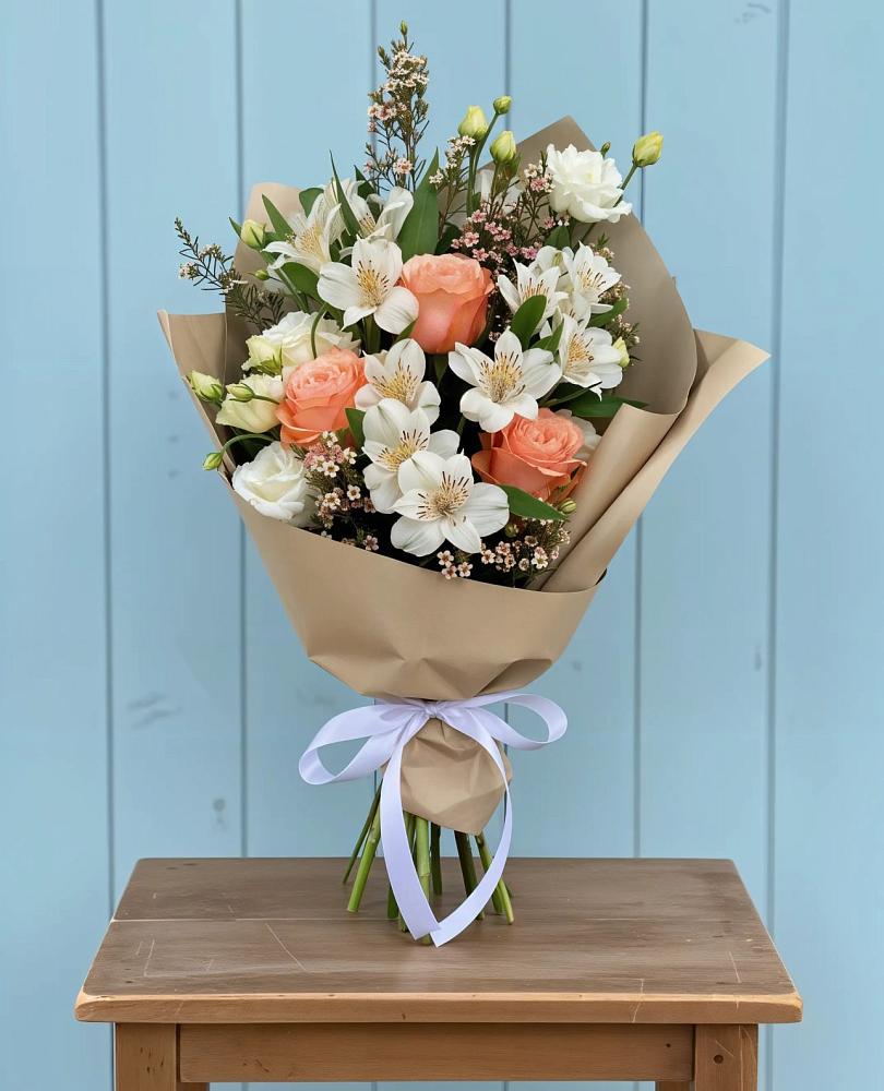 Букет цветов из: Альстромерии, Лизиантусы, Розы и Хризантемы в Татарино
