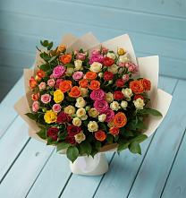 Букет Микс из разноцветных кустовых роз в Татарино