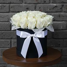 Цветочная композиция из Розы в шляпной коробке в Татарино